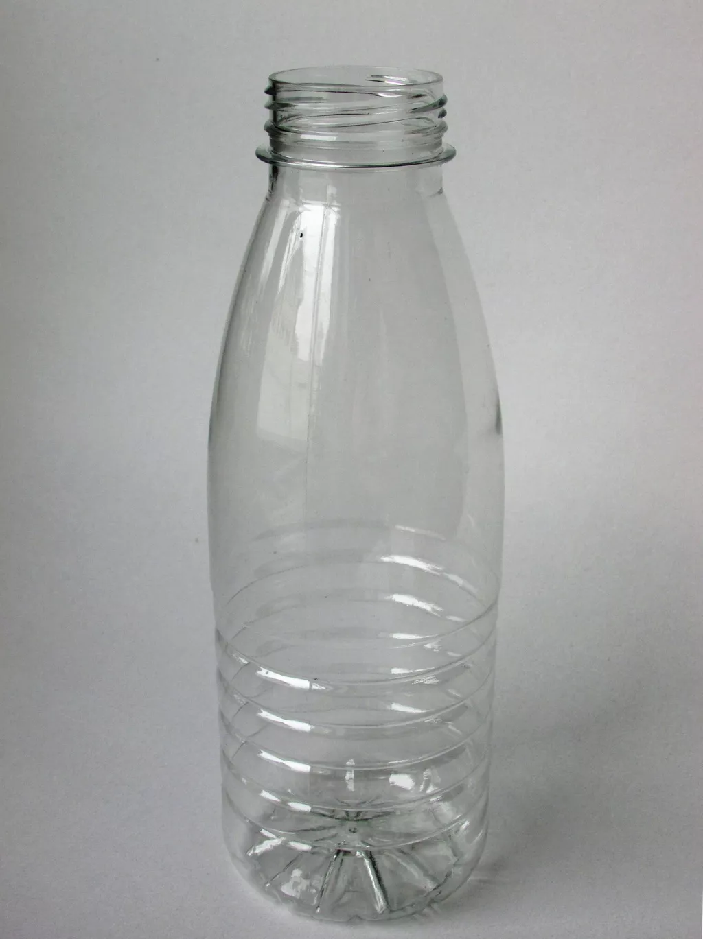 Фотография продукта Пластиковая бутылка пэт 0,5 л 